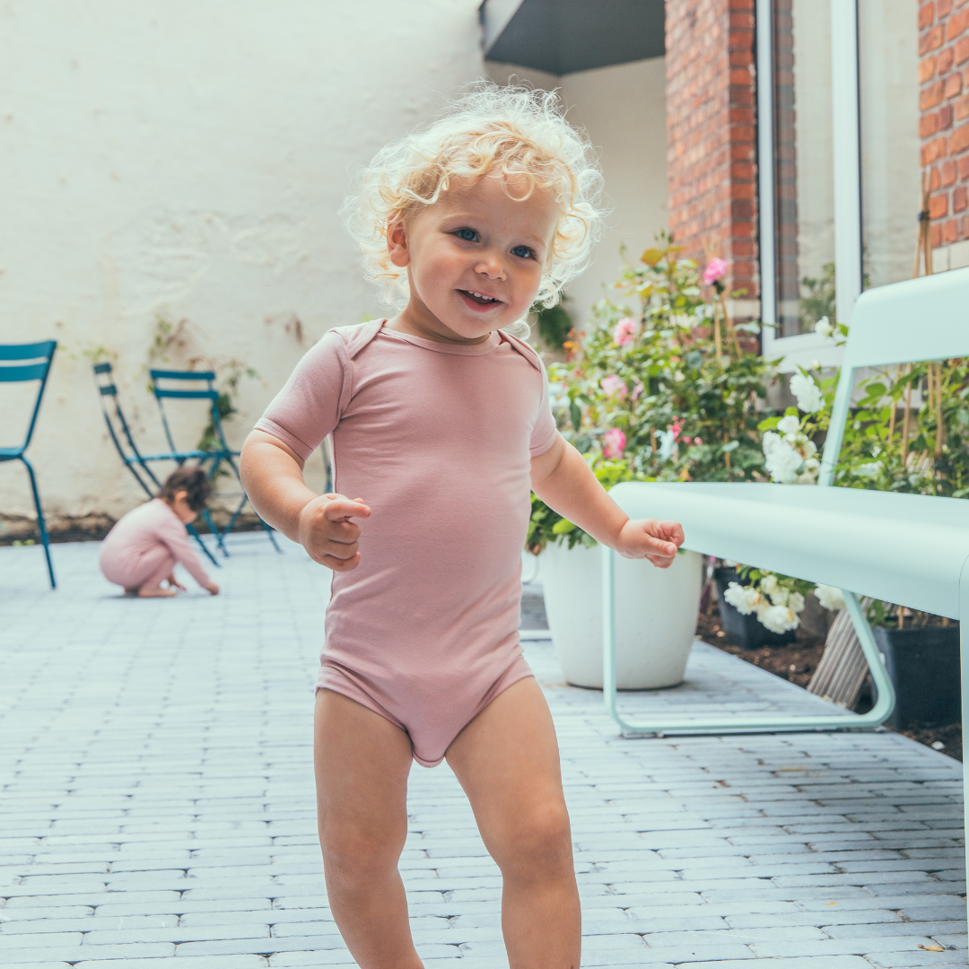 Babyrompertje met korte mouwen